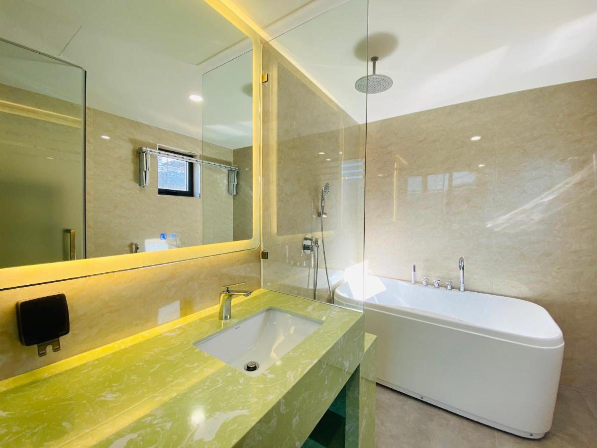 Nam Hotel & Residences Da Nang Exterior photo
