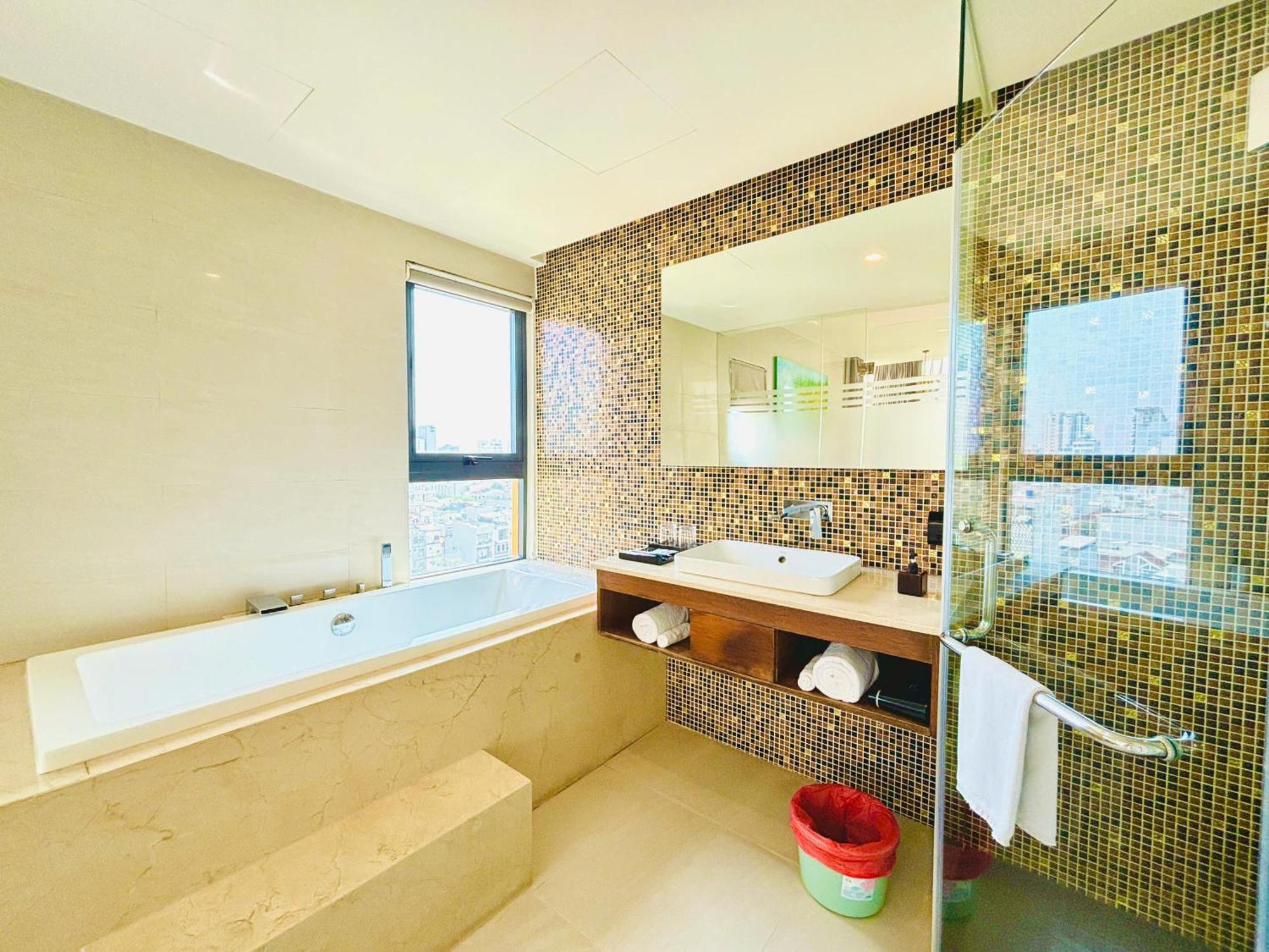 Nam Hotel & Residences Da Nang Exterior photo