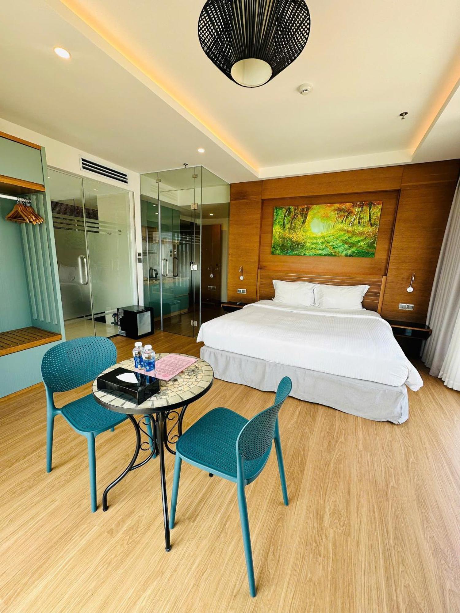 Nam Hotel & Residences Da Nang Exterior photo